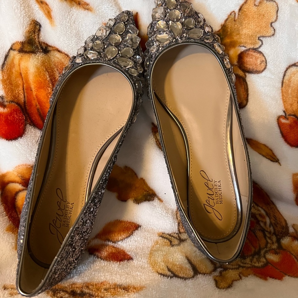 Women’s embellished/ glitter flats made by Jewel by Badgley Mischka, size 6